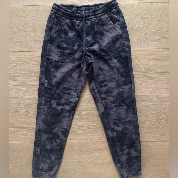 Athleta Farallon Printed Jogger - Picture 4 of 6